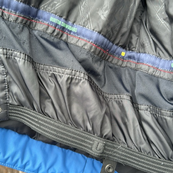 Burton snowboard jacket. Royal blue. great condition. worn a few seasons - Picture 5 of 5